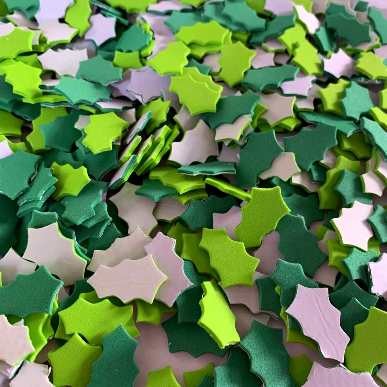 100PCS Christmas wreath leaes  - Art Craft Winter ulasan dan harga
